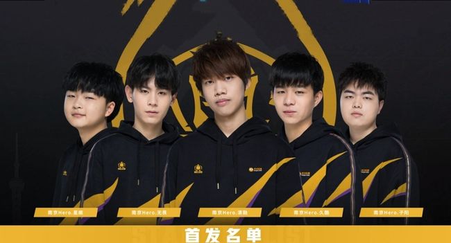 你是第一AD吗？ Viper 的Kaisa在面对 Chovy 时被打得很惨，最终被 Hanwha Life Esports 击败，赢得了第一场比赛