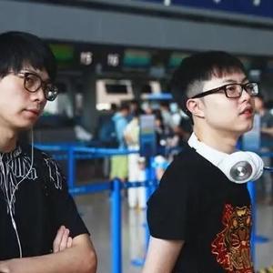 LPL夏季赛W8D5：Ale交手369，左手对线Rookie